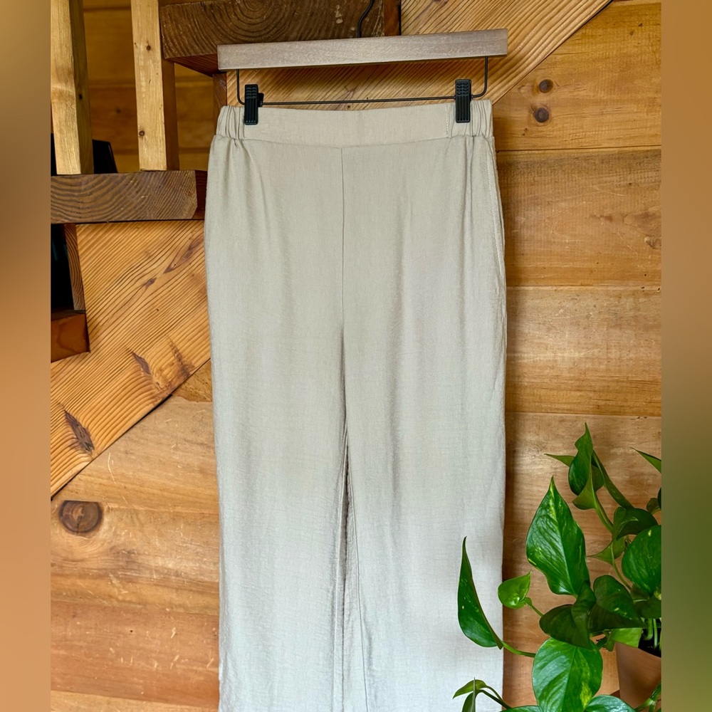 Neutral Flowy Pant